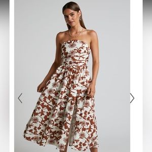 NWT EVITA MIDI DRESS - RUCHED HIGH SPLIT STRAPLESS DRESS IN MULTI.